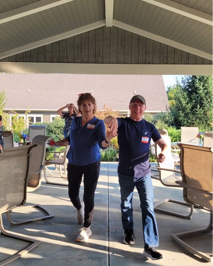 Volunteers Andi and Tad celebrate at a dinner honoring Nelson SCPA's volunteers.